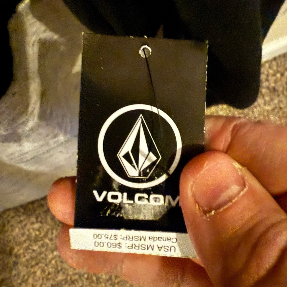Volcom sweater - Picture 3 of 3